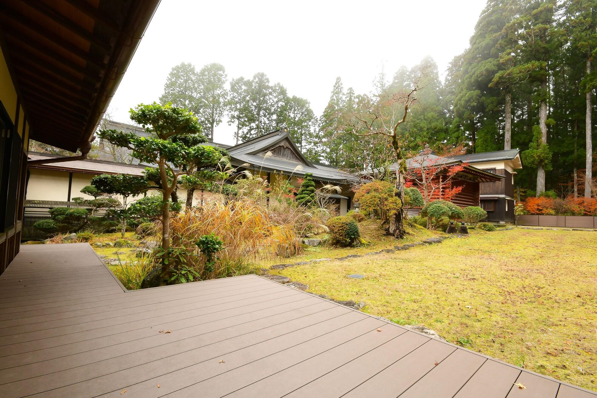 Koyasan Shukubo Jokiin Hotel Buitenkant foto