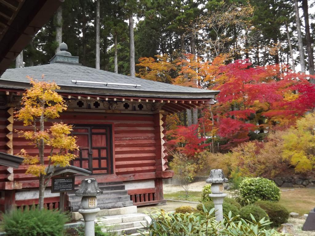 Koyasan Shukubo Jokiin Hotel Buitenkant foto