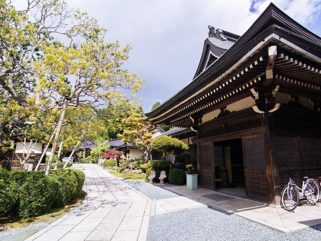 Koyasan Shukubo Jokiin Hotel Buitenkant foto