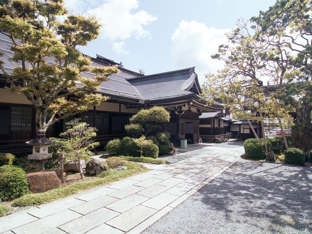 Koyasan Shukubo Jokiin Hotel Buitenkant foto