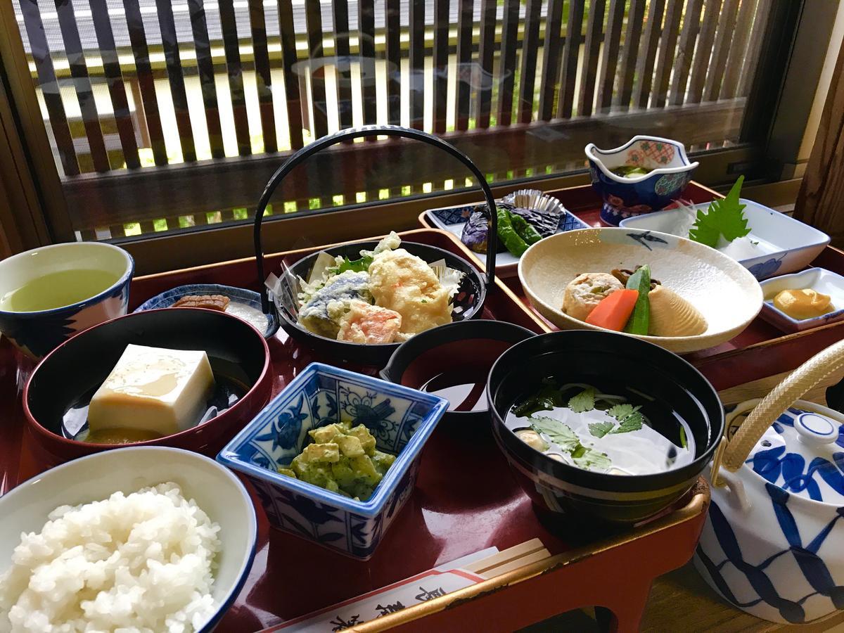 Koyasan Shukubo Jokiin Hotel Buitenkant foto